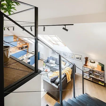 Days - Two-bedroom Maisonette With Ac And Terrace With Grill In Vinohrady * Prague