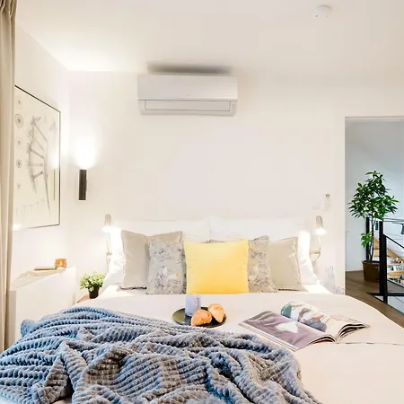 Days - 2bdr Attic Maisonette With Grill On Terrace And Ac Apartment